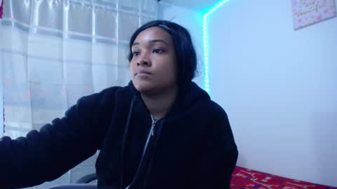 Snapshot of latin_rihanna_j chatting on 10-11-25, 12:43 karen online show from 10-11-25, 12:43