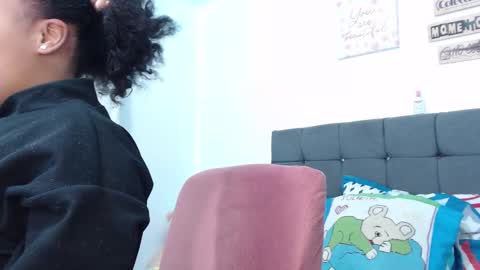 Snapshot of latin_rihanna_j chatting on 11-08-25, 11:47 karen online show from 11-08-25, 11:47