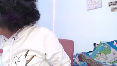 Snapshot of latin_rihanna_j chatting on 01-16-26, 12:42 karen online show from 01-16-26, 12:42