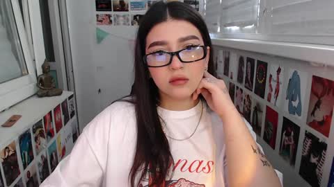 Snapshot of latina_mia chatting on 01-10-25, 11:33 miiiiiiaaaa online show from 01-10-25, 11:33