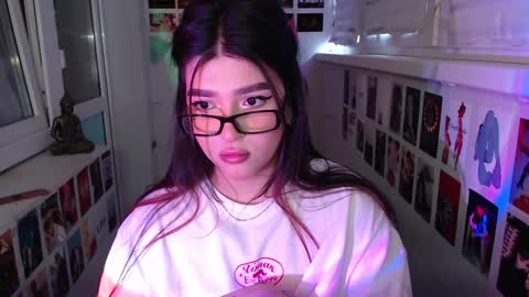 Snapshot of latina_mia chatting on 01-14-25, 06:45 miiiiiiaaaa online show from 01-14-25, 06:45