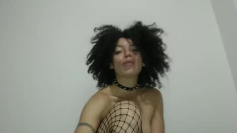 Latinacoka online show from 10-16-25, 01:50