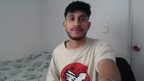 Snapshot of latinbunny7779 chatting on 01-06-25, 11:31 camilo online show from 01-06-25, 11:31