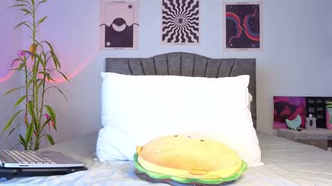 Logan online show from 12-05-25, 01:03