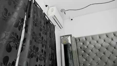 Snapshot of latinhotboys1 chatting on 12-23-24, 06:11 Zeus online show from 12-23-24, 06:11