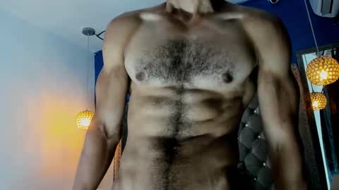 Snapshot of latinhotboys1 chatting on 02-19-25, 08:33 Zeus online show from 02-19-25, 08:33