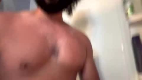 latinlover199518 online show from 10-31-25, 10:22