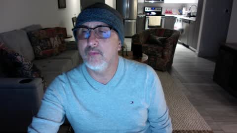 QS - INDEPENDENT MODEL online show from 01-17-25, 05:11