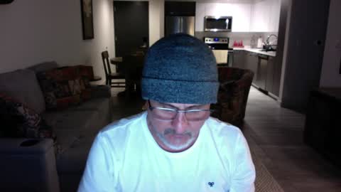 QS - INDEPENDENT MODEL online show from 01-21-25, 03:15