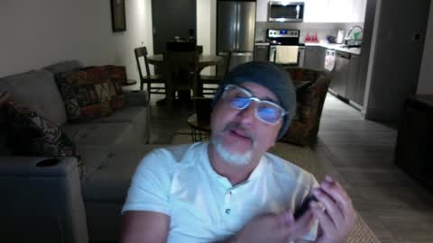 QS - INDEPENDENT MODEL online show from 01-31-25, 02:48