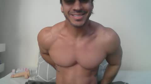 latino_rodri online show from 05-07-26, 06:08