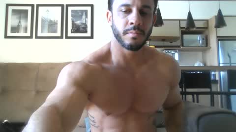 latino_rodri online show from 06-18-26, 12:53