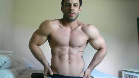 latino_rodri online show from 06-23-26, 04:49