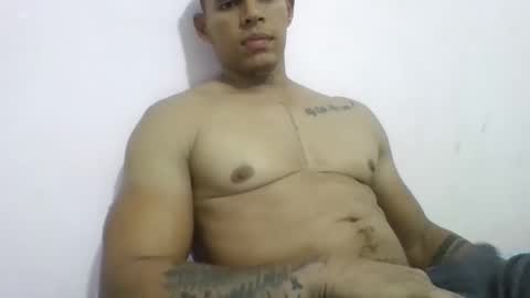 latinoxxl22cm online show from 02-19-25, 04:12