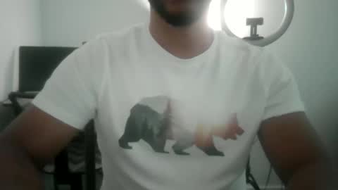 Snapshot of latinromeo1a chatting on 09-19-25, 03:02 latinromeo1a online show from 09-19-25, 03:02