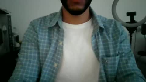 Snapshot of latinromeo1a chatting on 11-26-25, 04:30 latinromeo1a online show from 11-26-25, 04:30