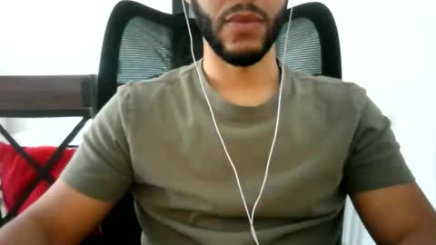 Snapshot of latinromeo1a chatting on 06-08-26, 05:24 latinromeo1a online show from 06-08-26, 05:24