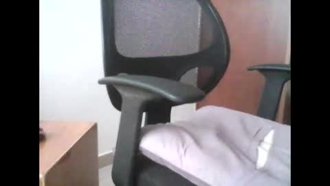 Snapshot of latintropikal chatting on 12-03-25, 07:12 Latin Flow online show from 12-03-25, 07:12