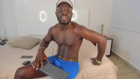 LEANDRO online show from 12-29-24, 12:23