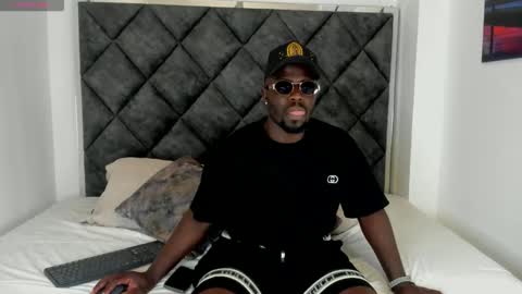 LEANDRO online show from 09-15-25, 02:55