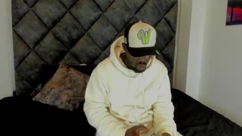 LEANDRO online show from 10-02-25, 02:40