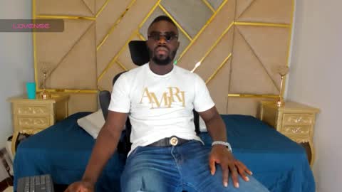 LEANDRO online show from 10-27-25, 03:10