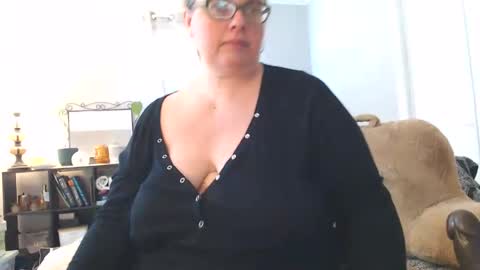 LauLauMa online show from 03-13-26, 04:02