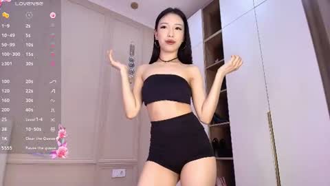 Snapshot of laumalove chatting on 07-05-26, 03:34 Lauma online show from 07-05-26, 03:34