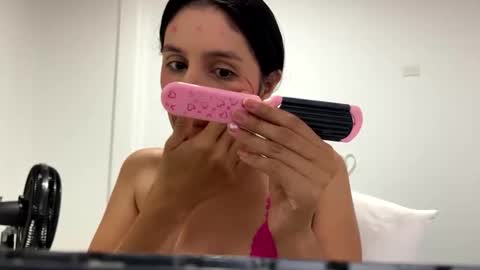 laura  online show from 05-24-26, 07:13