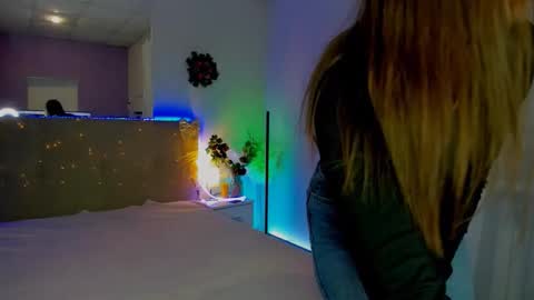 Laura online show from 12-17-25, 05:57