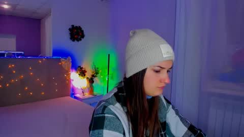 Laura online show from 01-12-26, 06:07