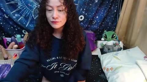  Wen  online show from 02-12-25, 07:13