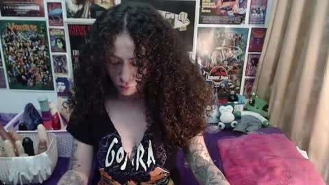  Wen  online show from 03-10-25, 10:45