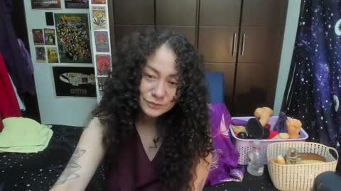  Wen  online show from 11-10-25, 11:04