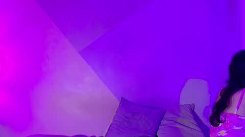 Snapshot of laura_and_kevin chatting on 09-20-25, 02:40 laura_and_kevin online show from 09-20-25, 02:40