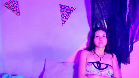 Snapshot of laura_and_kevin chatting on 10-26-25, 06:47 laura_and_kevin online show from 10-26-25, 06:47