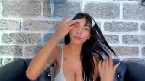 Laura online show from 03-03-25, 03:53