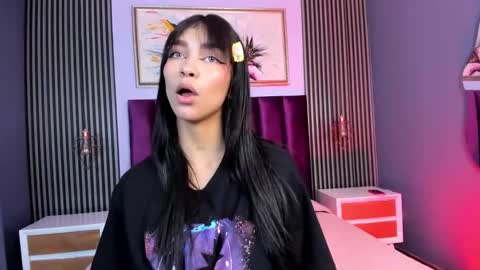 Laura online show from 03-12-25, 04:13