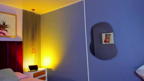 Laura online show from 04-15-26, 07:58