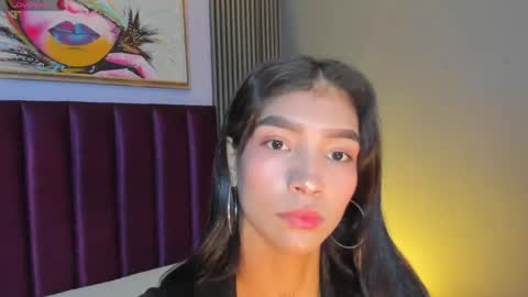 Laura online show from 05-26-26, 12:01