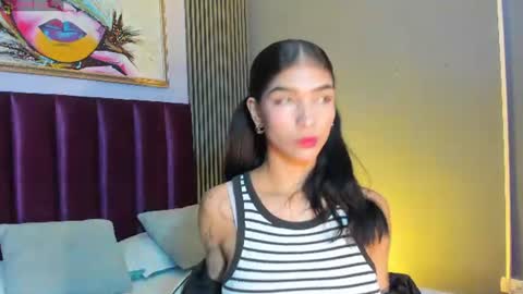 Snapshot of laura_aristizabal_19 chatting on 06-16-26, 11:57 Laura online show from 06-16-26, 11:57
