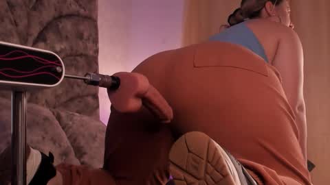 Laura Bassi online show from 02-23-26, 03:59