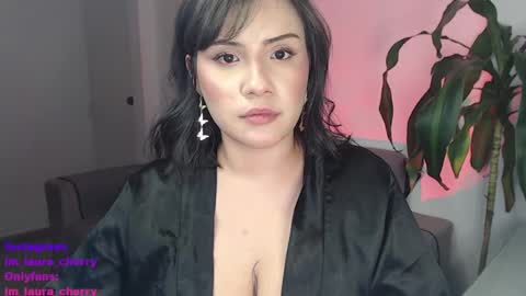 Snapshot of laura_cherrypie chatting on 01-23-25, 04:19 Laura- new schedule 800 pm until 1200 pm Colombia online show from 01-23-25, 04:19