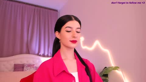 Laura online show from 05-17-26, 08:38
