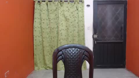 Snapshot of laura_craizy chatting on 01-18-25, 03:53 CALL ME LOVE LAURA online show from 01-18-25, 03:53