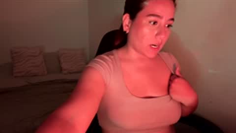 laura online show from 04-08-26, 02:44