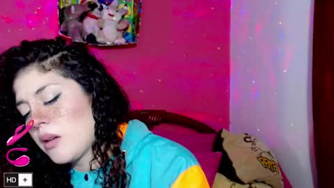 weedcam Curly Laura OF    online show from 04-10-26, 10:25