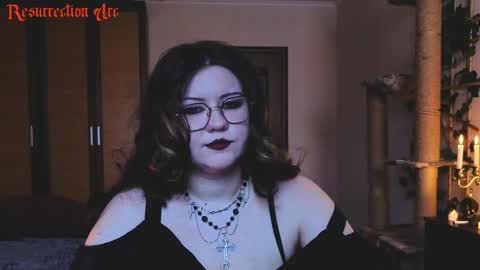 Snapshot of laura_karamazov chatting on 06-01-26, 05:25 Miss Laura online show from 06-01-26, 05:25