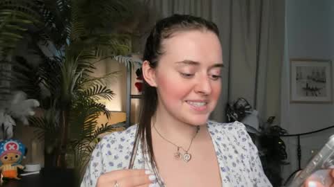 Snapshot of laura_mutti chatting on 05-03-26, 03:51 Samantha online show from 05-03-26, 03:51