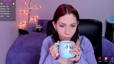 Snapshot of laura_olssen chatting on 06-29-26, 01:00 Kate online show from 06-29-26, 01:00